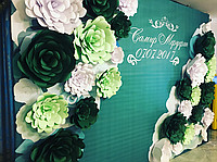 Пресс стена из бумажных цветов. Бумажный декор 30482390 Пресс стена из бумажных цветов. Бумажный декор